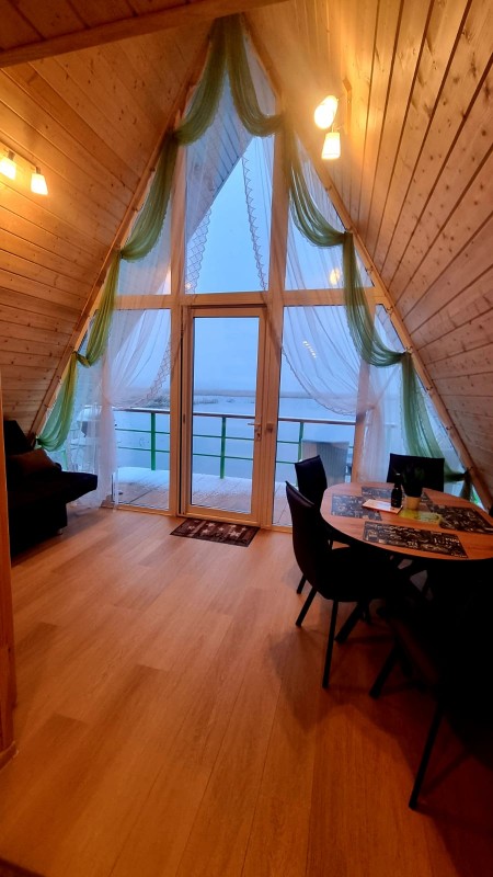 Дом с сауной на воде в час