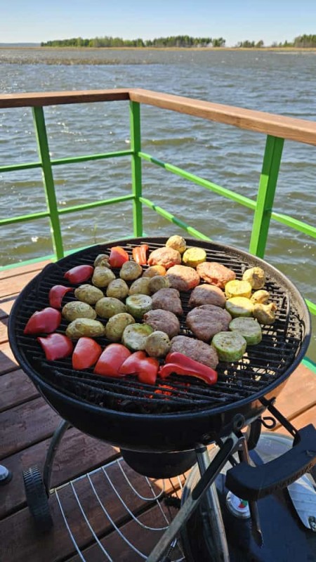 Дом с сауной на воде в час