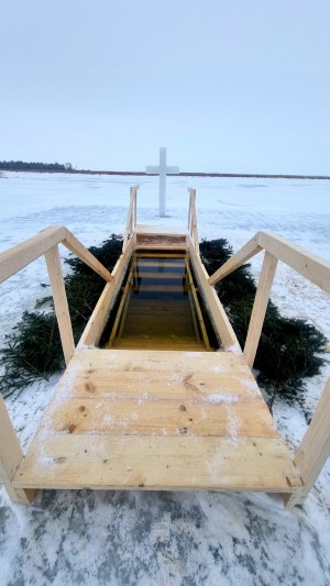 Купание в проруби на Крещение