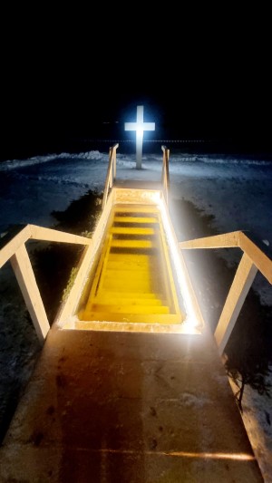 Купание в проруби на Крещение